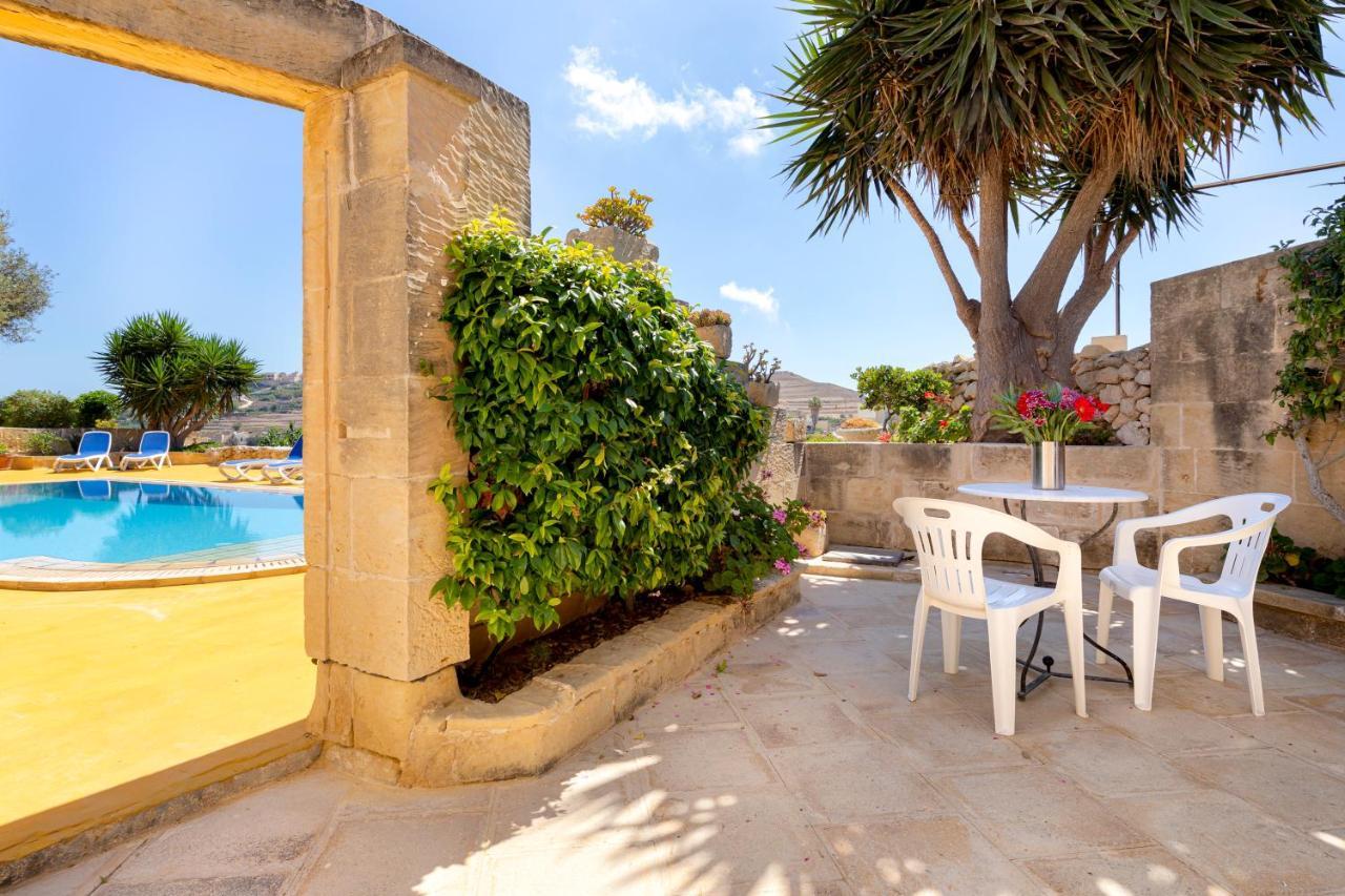 Villa Razzett Ghasri Esterno foto